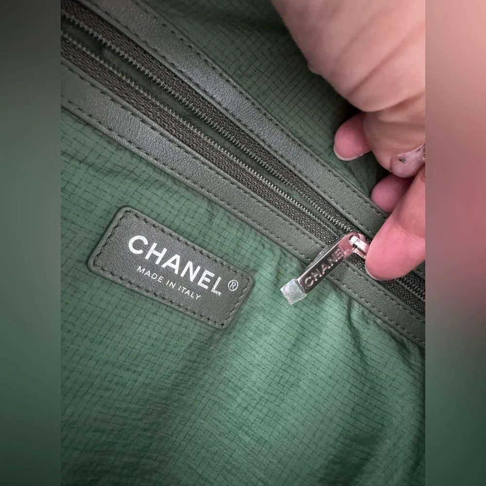 CHANEL Green Quilted Backpack - Picture 2 of 14